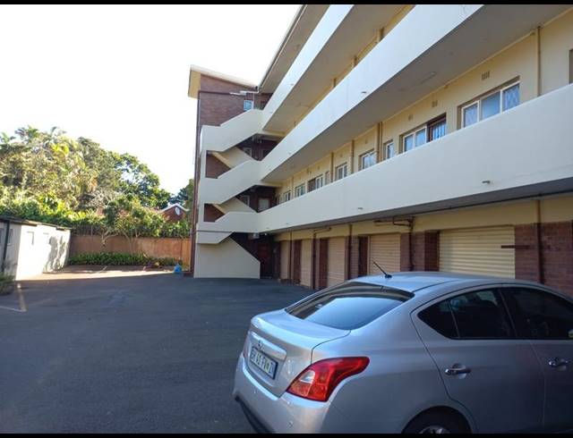 2 BEDROOM APARTMENT FOR SALE IN GLENWOOD